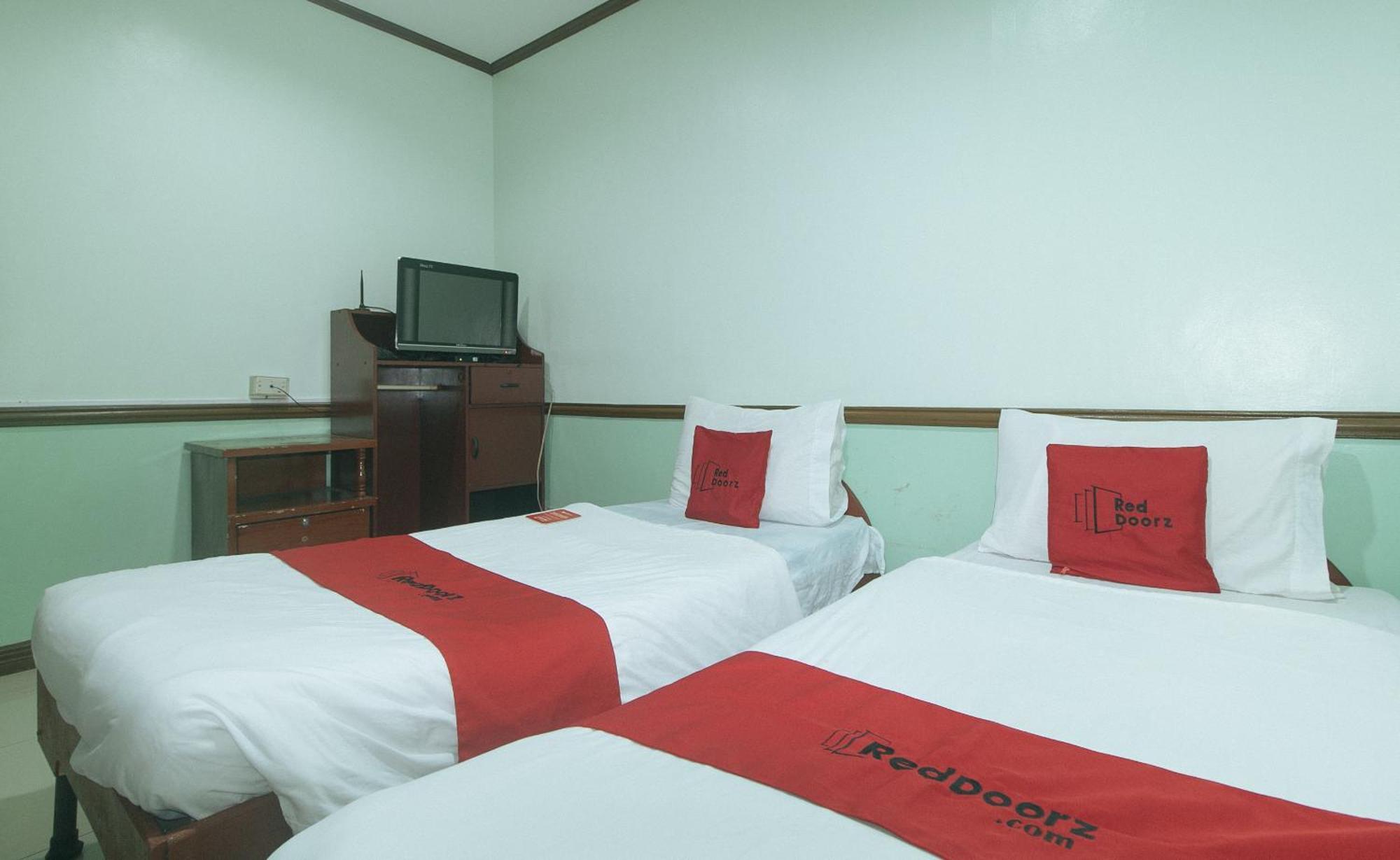 Reddoorz At Maanyag Pension House Mandaue Cebu Ngoại thất bức ảnh
