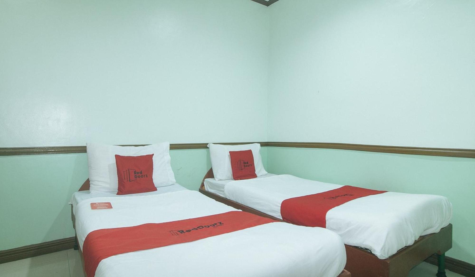 Reddoorz At Maanyag Pension House Mandaue Cebu Ngoại thất bức ảnh