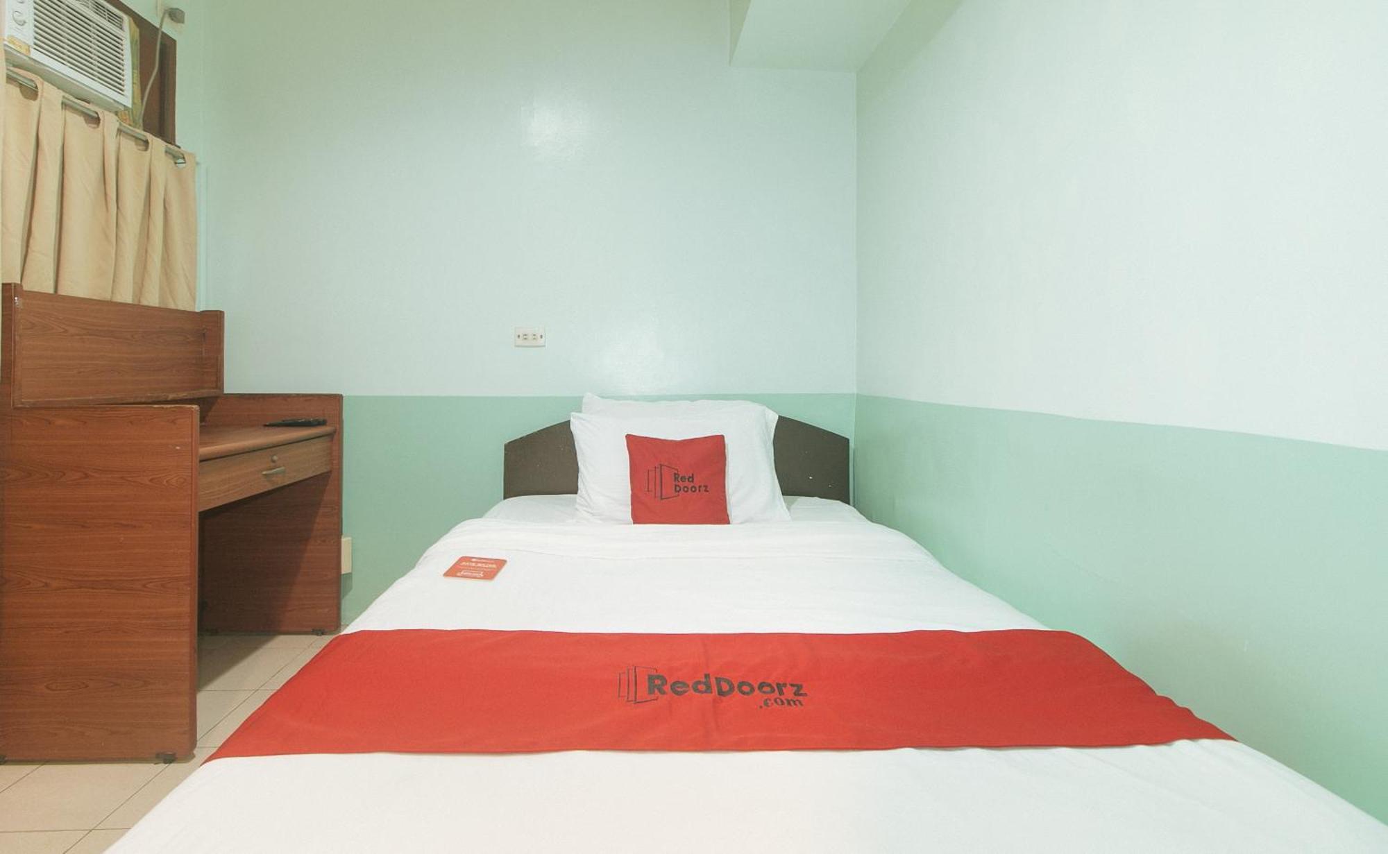Reddoorz At Maanyag Pension House Mandaue Cebu Ngoại thất bức ảnh