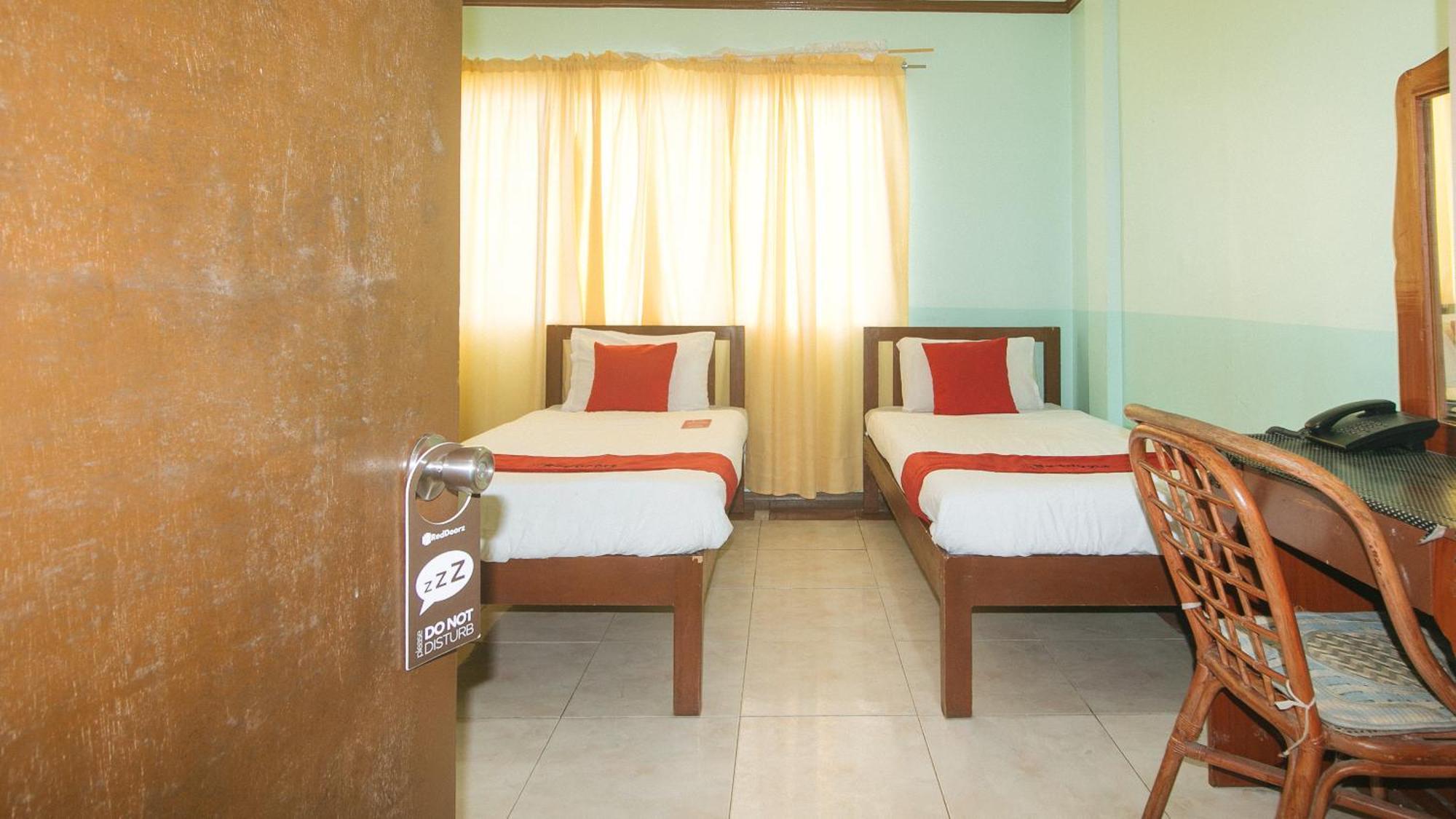 Reddoorz At Maanyag Pension House Mandaue Cebu Ngoại thất bức ảnh